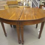699 3568 DINING TABLE
